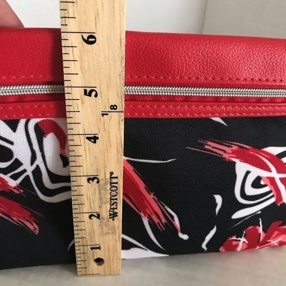 NWOT - LANCOME - Women's Make Up Mini Bag Red/Black/White Floral Zip Up - Picture 11 of 12
